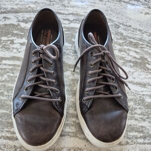 Sketchers Men's Tie Up Oxford Shoe Size 8.5